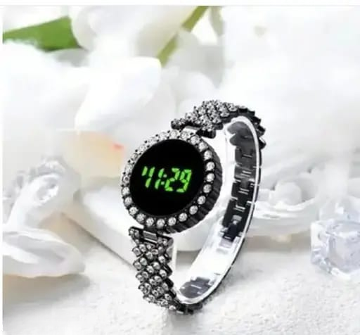 Ladies Round Dial Digital Watch Elegant Design Clear Display Comfortable Strap Easy To Use Reliable Performance Perfect For Daily Wear