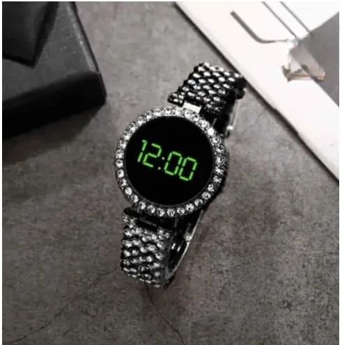 Ladies Round Dial Digital Watch Elegant Design Clear Display Comfortable Strap Easy To Use Reliable Performance Perfect For Daily Wear