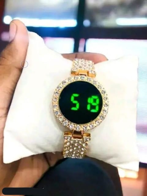 Ladies Round Dial Digital Watch Elegant Design Clear Display Comfortable Strap Easy To Use Reliable Performance Perfect For Daily Wear